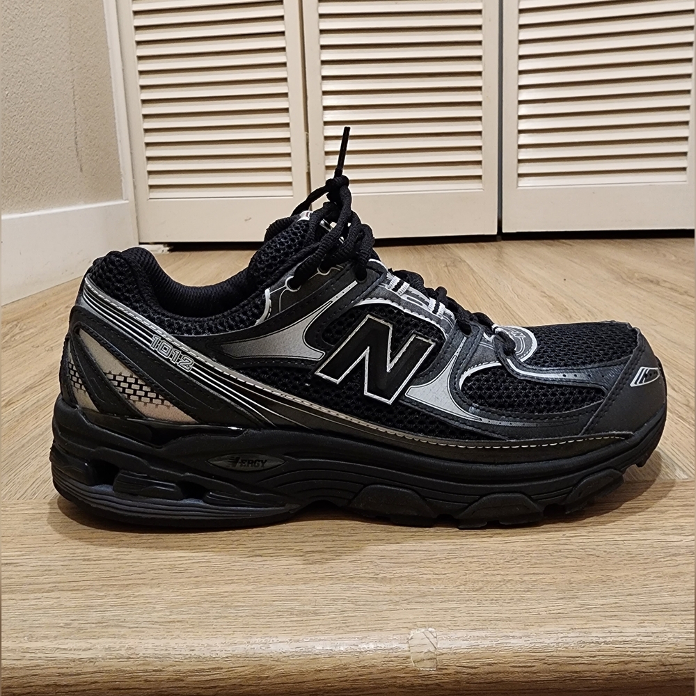 Men's New Balance 1012 Size 11